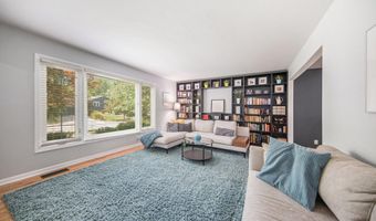 2375 Dundee Dr, Ann Arbor, MI 48103
