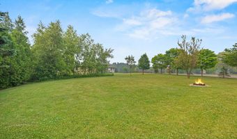 405 W GREENFIELD Ave, Algoma, WI 54201