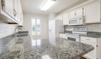 372 Brookside Dr, Algood, TN 38506