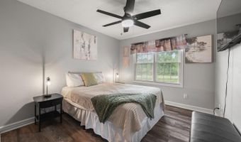 110 Farrar Dr, Aurora, IN 47001