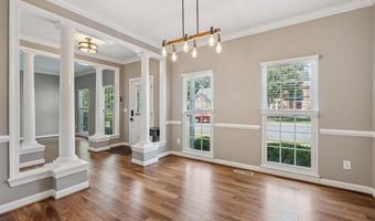 43949 BRUCETON MILLS Cir, Ashburn, VA 20147