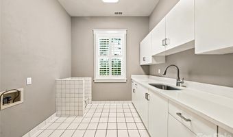 1 Cedar Chine Dr, Asheville, NC 28803