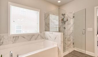 205 Colfax Dr, Boiling Springs, SC 29316