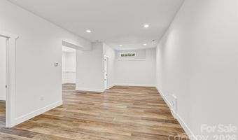 73 Rocking Porch Rd, Asheville, NC 28805