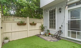 944 N COLUMBUS St, Alexandria, VA 22314