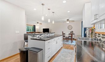 956 Blackoaks Ln, Anoka, MN 55303