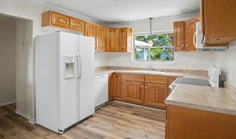 805 Bouslog St, Bay St. Louis, MS 39520