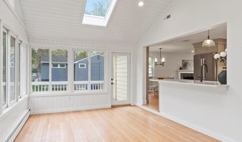 21 Clark Rd, Bedford, MA 01730