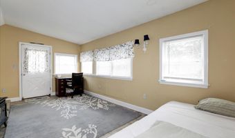40 Dockage Rd, Bayville, NJ 08721