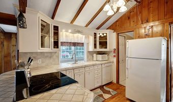 300 Hurley Ave, Bayville, NJ 08721