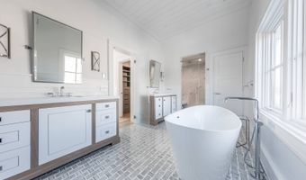 121 Hand Ln, Amagansett, NY 11930