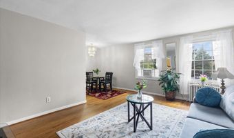 5001 10TH St S #5, Arlington, VA 22204