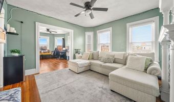 28 Pine St C, Attleboro, MA 02703