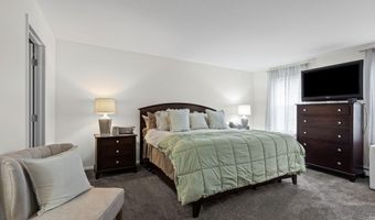 117 E Windswept Dr, Amsterdam, NY 12010