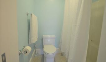 398 Wolcott Ave 4, Middletown, RI 02842