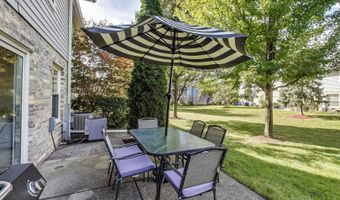 802 N Tamarac Blvd, Addison, IL 60101