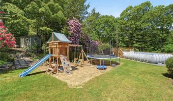 252 Wolf Rock Rd, Exeter, RI 02822