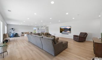 806 River Dr, Blaine, TN 37709