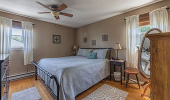 14 Hotchkiss Dr, Bristol, CT 06010