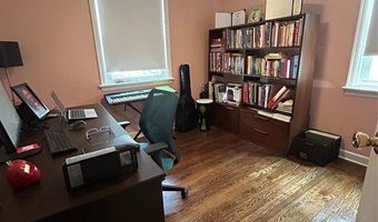 84 N Vivyen St, Bergenfield, NJ 07621