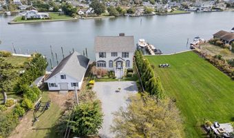 260 Ocean Ave, Amityville, NY 11701