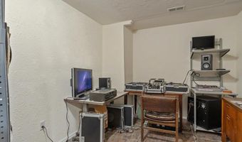 1602 JAZZ Dr, Cheyenne, WY 82007