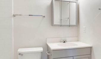 4418 PEMBROOK VILLAGE Dr 121, Alexandria, VA 22309
