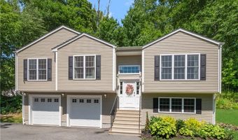 15 Birch Rd, Cumberland, RI 02864