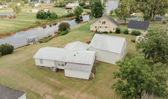 548 Walker Ln, Baxley, GA 31515