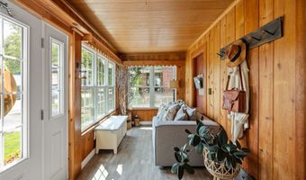 1207 Emma Ave, Des Moines, IA 50315
