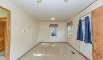 83 Rohr St, Arnolds Park, IA 51331