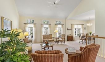 15 Pheasant Ln, Bedford, MA 01730