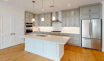 4 Longview Dr 403, Atkinson, NH 03811