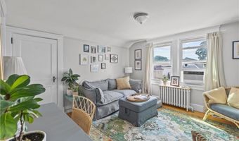 40 Webster St B, Newport, RI 02840