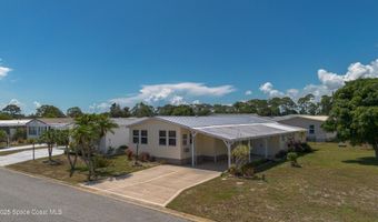 333 Loquat Dr, Barefoot Bay, FL 32976