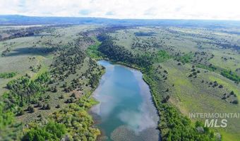 1555 Sadorus Hill Rd, Ashton, ID 83420