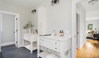 105 Princess Pine Dr, East Greenwich, RI 02818