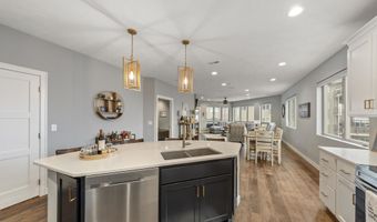 570 Linden Dr 316, Arnolds Park, IA 51331