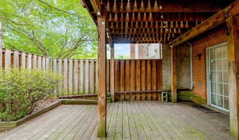 8207 CEDAR LANDING Ct, Alexandria, VA 22306