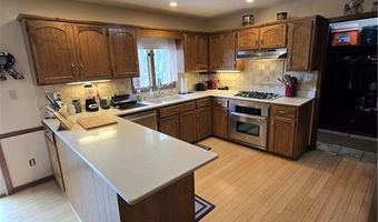 1502 Hillcrest Ct, Atchison, KS 66002
