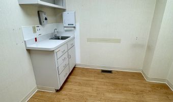 160 Wolcott St, Bristol, CT 06010