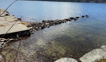 14 Lakeshore Dr, Belgrade, ME 04917