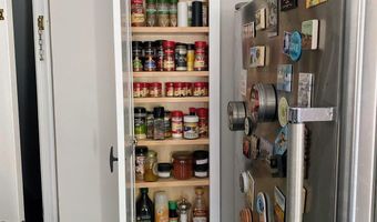 4220 32ND St S, Arlington, VA 22206