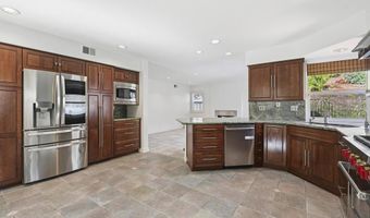 2070 Tiffany Dr, Oceanside, CA 92056