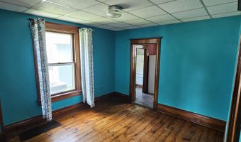 214 W Webster, Apple River, IL 61001