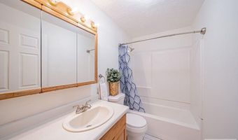 3889 Taylorview Ln, Ammon, ID 83406