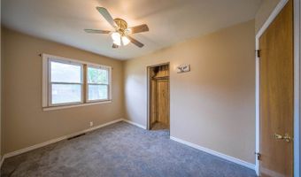 213 E Radio Ln, Arkansas City, KS 67005
