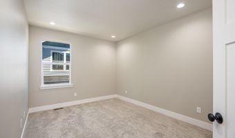 24934 WESTFIELD Ave, Veneta, OR 97487