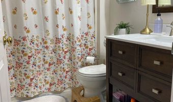 15 S Shafer 1509, Athens, OH 45701