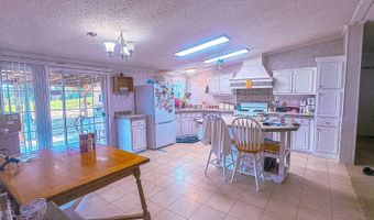 1860 Pencil Factory Rd, Big Sandy, TN 38221